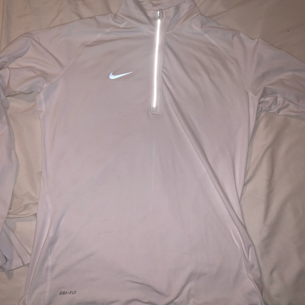 NIKE DRI-FIT QUARTER ZIP 🤍